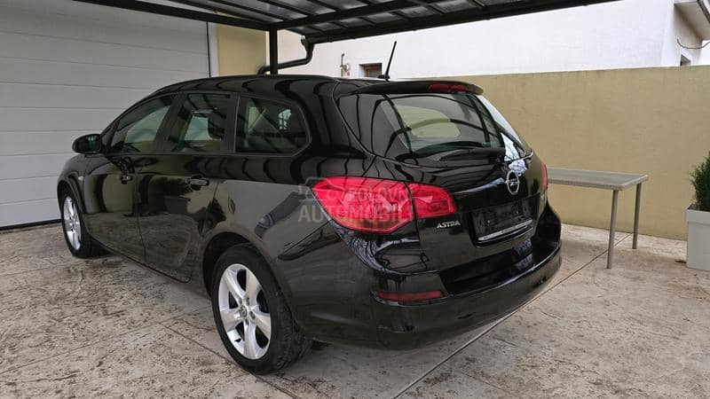 Opel Astra J 1.7 cdti