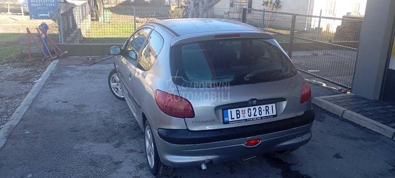 Peugeot 206 