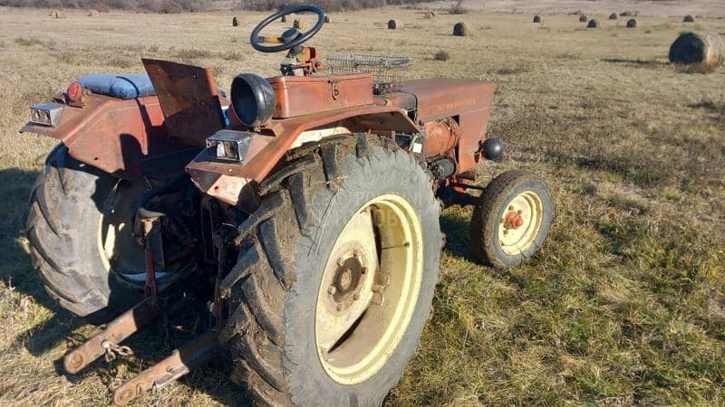 Massey Ferguson 533