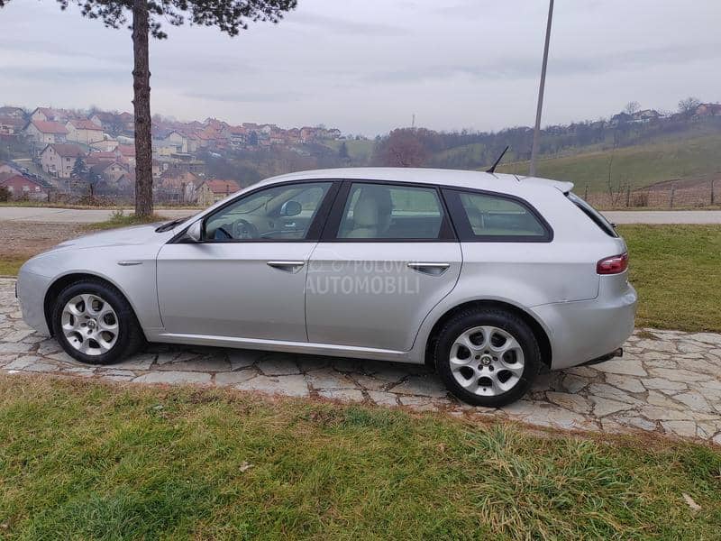 Alfa Romeo 159 