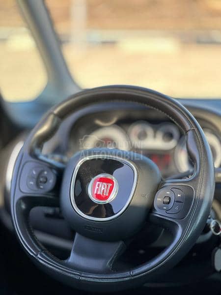 Fiat 500L Living AT