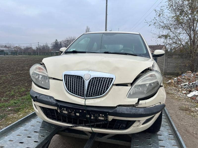 Lancia Ypsilon 