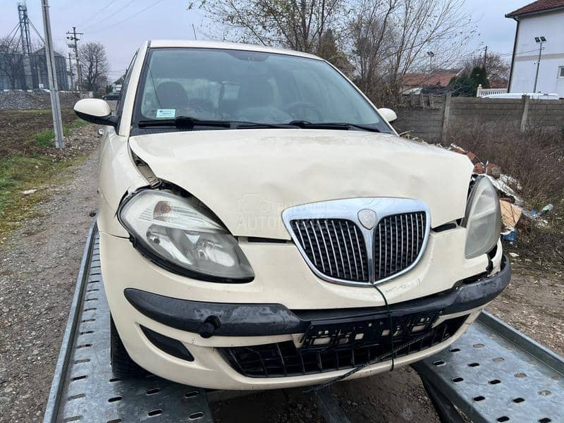 Lancia Ypsilon 