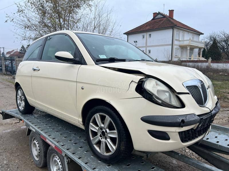 Lancia Ypsilon 