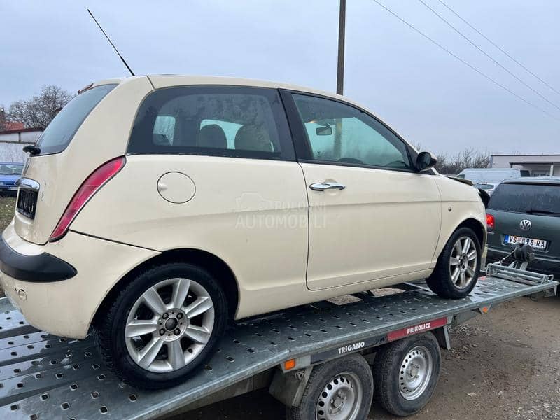 Lancia Ypsilon 