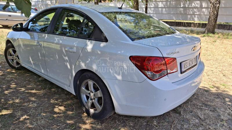 Chevrolet Cruze 1.8