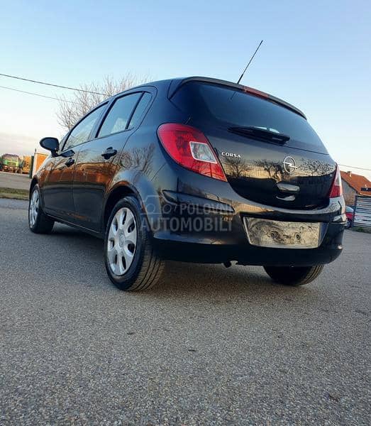 Opel Corsa D 1.2 O.d.l.i.č.n.a