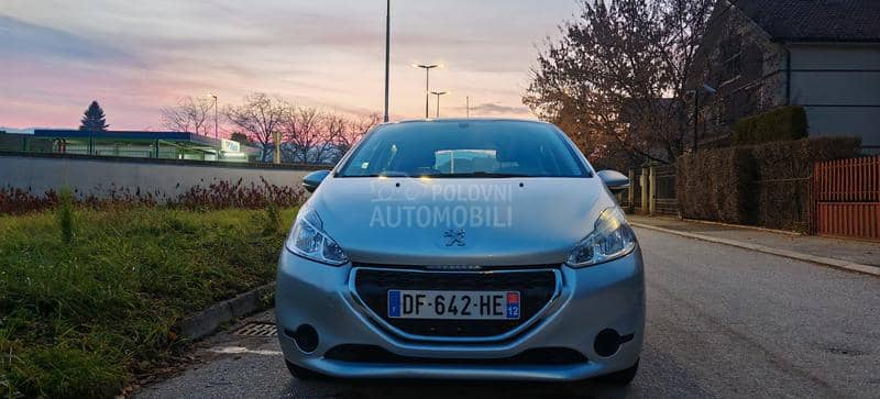 Peugeot 208 1.6E-HDI N.O.V.O.