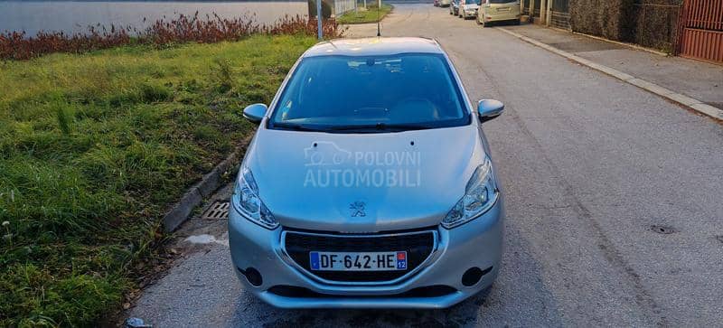 Peugeot 208 1.6E-HDI N.O.V.O.