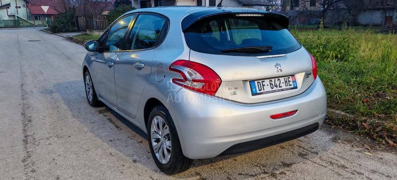 Peugeot 208 1.6E-HDI N.O.V.O.