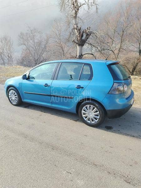 Volkswagen Golf 5 1.6