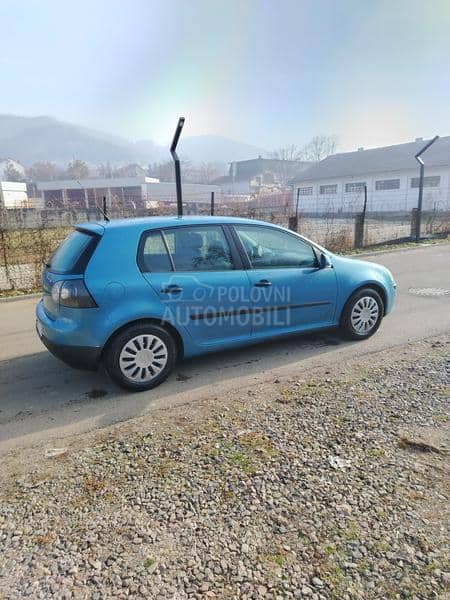 Volkswagen Golf 5 1.6