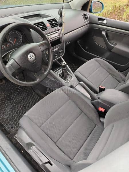 Volkswagen Golf 5 1.6