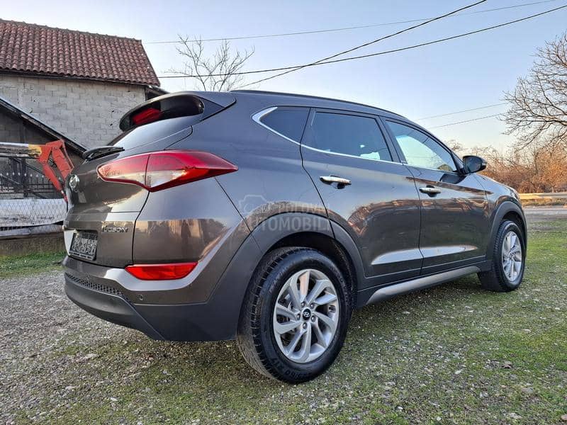 Hyundai Tucson 1.7 CRDi, Hrom, Nav