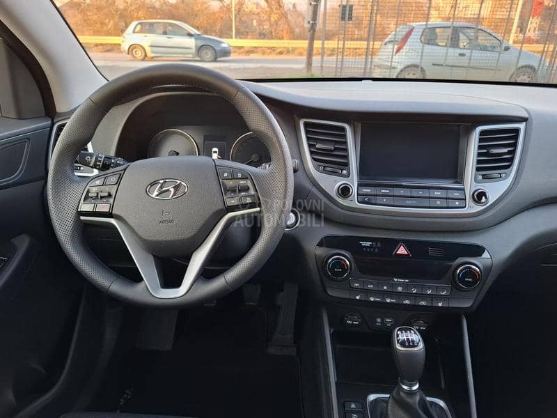 Hyundai Tucson 1.7 CRDi, Hrom, Nav