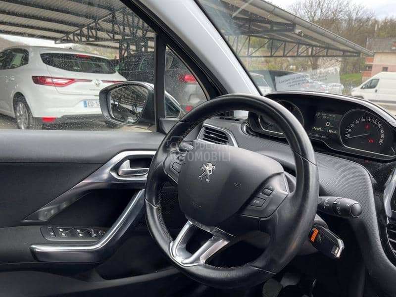 Peugeot 2008 ALLURE 1.6 HDi 120