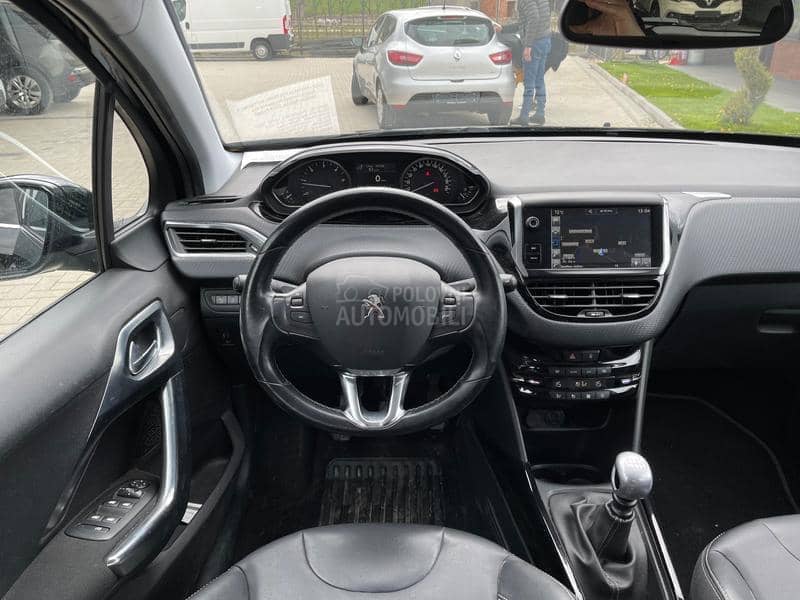 Peugeot 2008 ALLURE 1.6 HDi 120