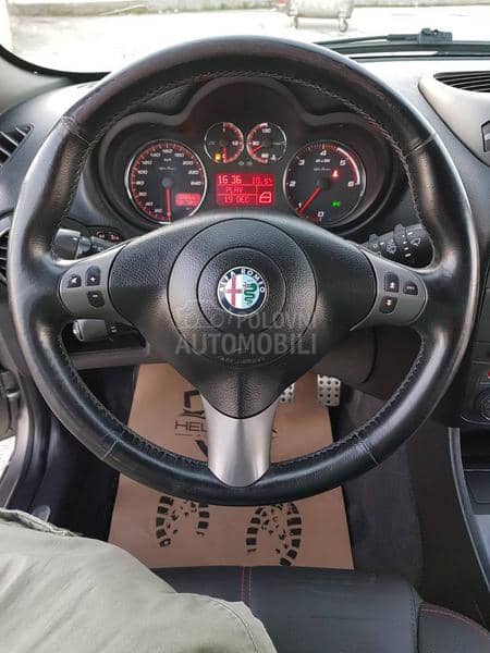 Alfa Romeo 147 147 TI. CH.