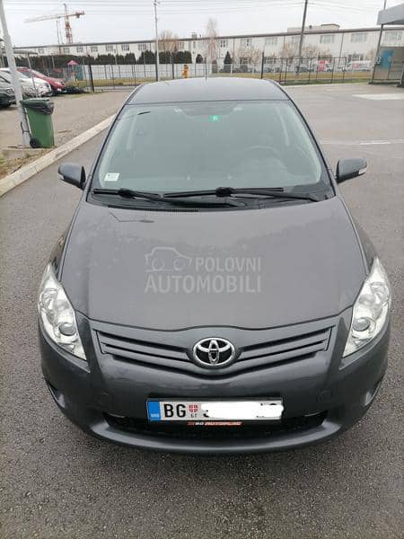 Toyota Auris 