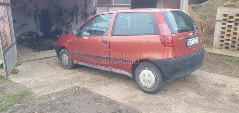 Fiat Punto 1.1 Reg godinu dana