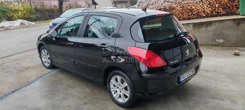 Peugeot 308 1.6HDI N. A. V. I. G