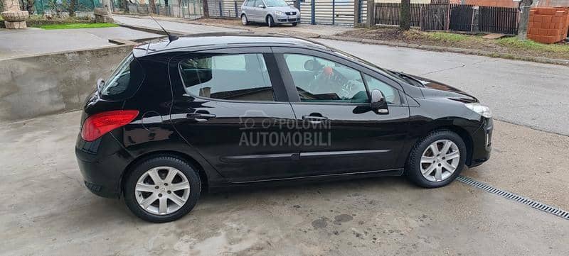 Peugeot 308 1.6HDI N. A. V. I. G