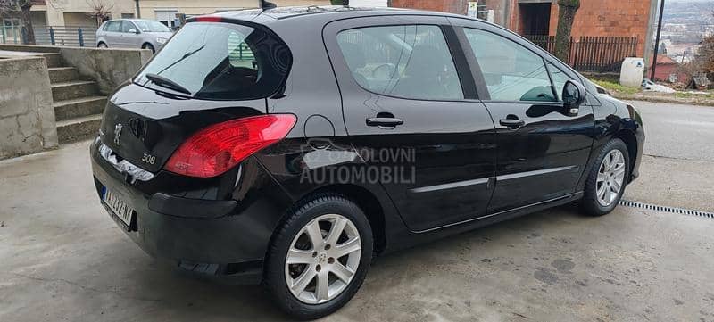 Peugeot 308 1.6HDI N. A. V. I. G