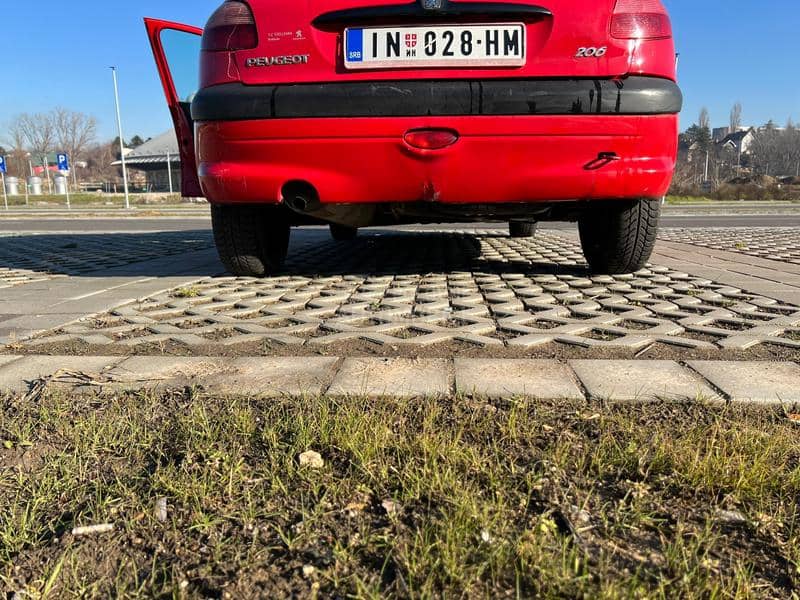 Peugeot 206 