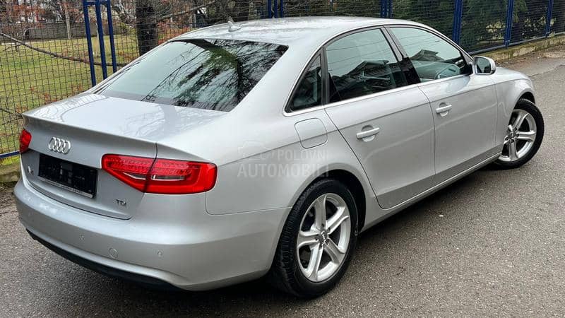 Audi A4 2.0 TDI NAV-LED