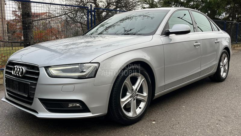 Audi A4 2.0 TDI NAV-LED