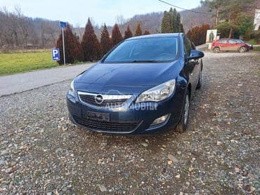 Opel Astra J 