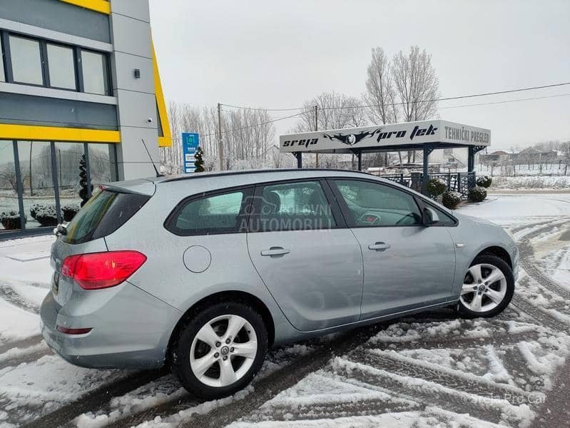 Opel Astra J 1.7 CDTI iSUZUT0P