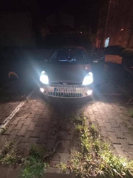 Ford Fiesta Ghia oprema