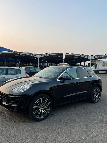 Porsche Macan S