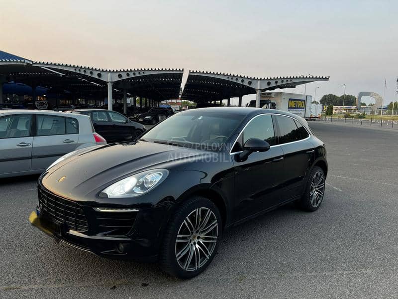 Porsche Macan S