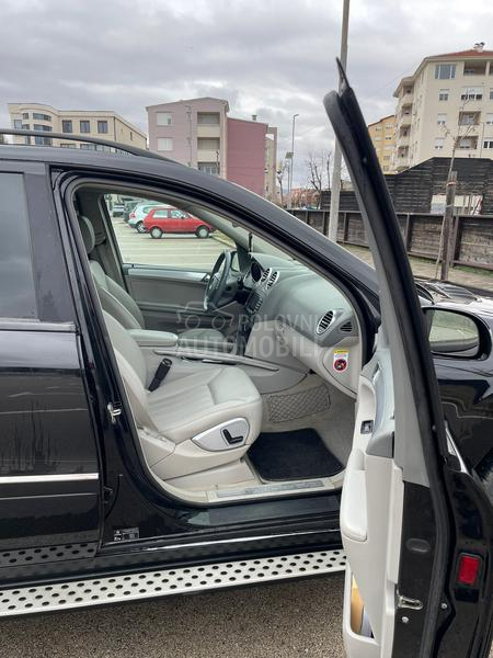 Mercedes Benz ML 320 