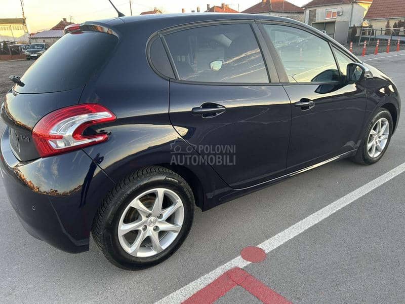 Peugeot 208 1.2 pure tech