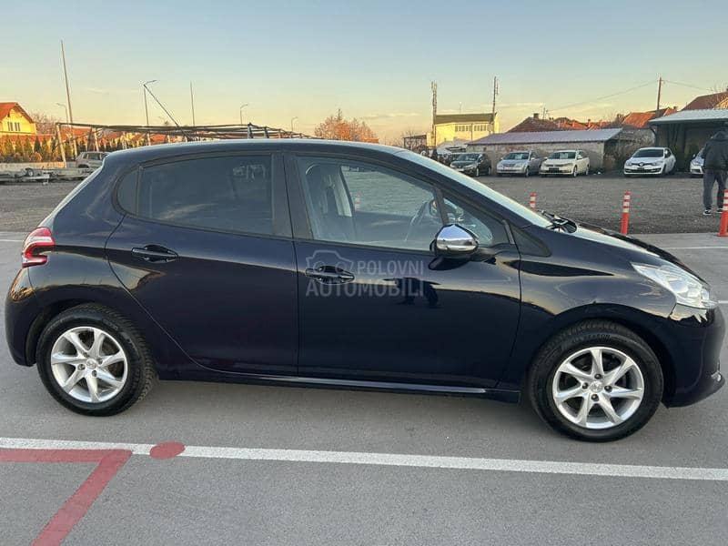 Peugeot 208 1.2 pure tech