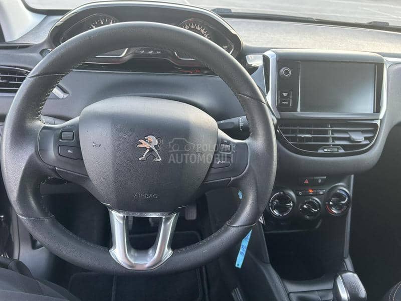 Peugeot 208 1.2 pure tech