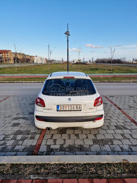 Peugeot 206 plus 