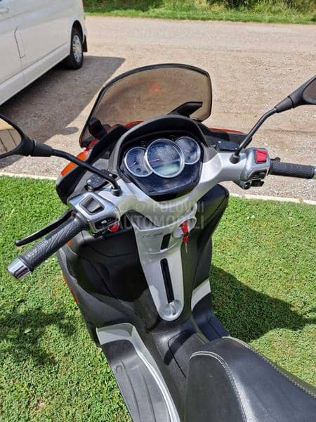 Piaggio Mp3