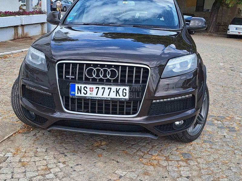 Audi Q7 