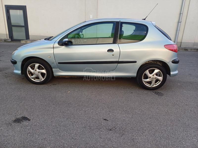 Peugeot 206 