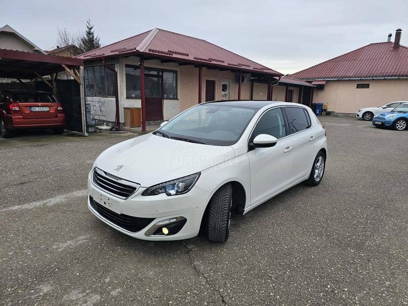 Peugeot 308 1.2 i STT