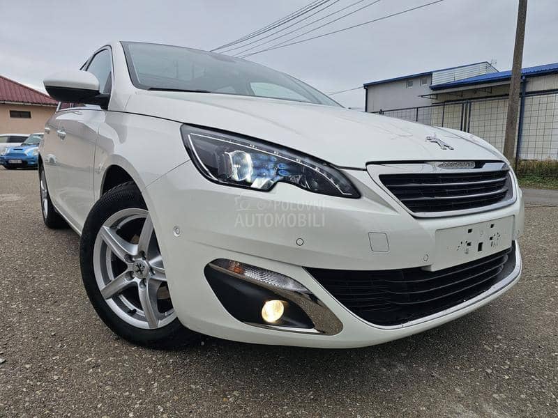 Peugeot 308 1.2 i STT