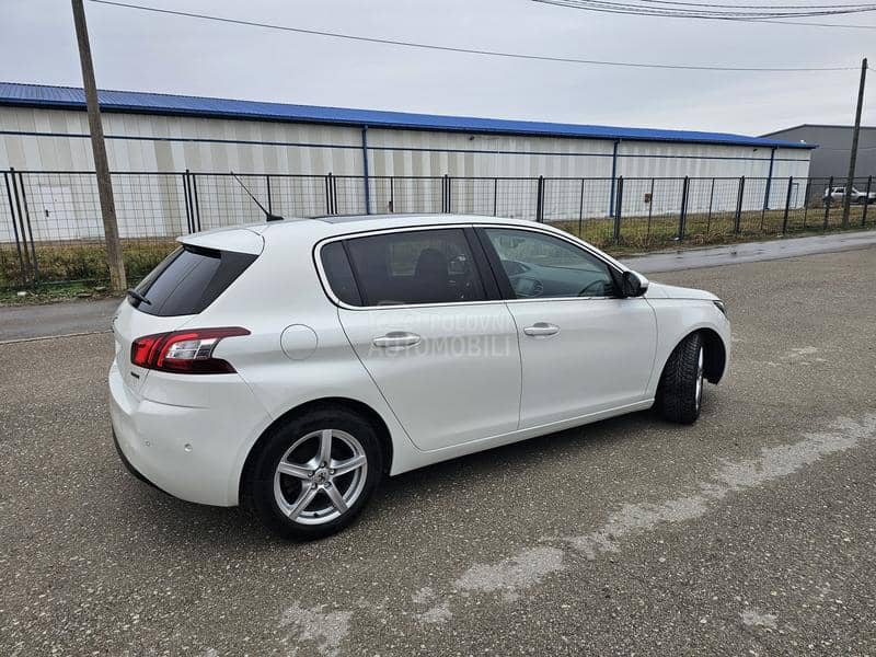 Peugeot 308 1.2 i STT