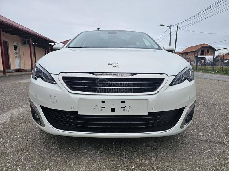 Peugeot 308 1.2 i STT