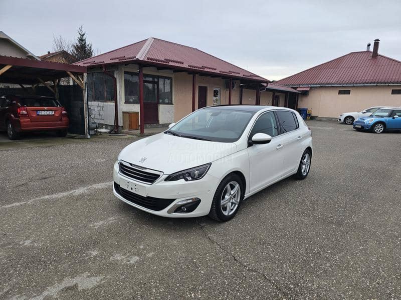 Peugeot 308 1.2 i STT