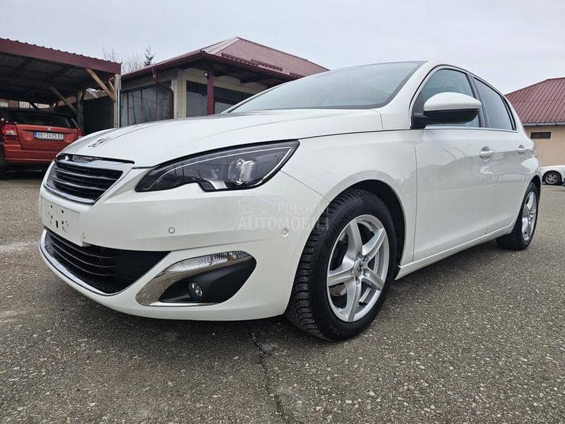 Peugeot 308 1.2 i STT