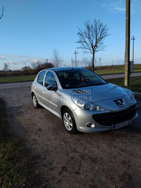 Peugeot 206 plus 